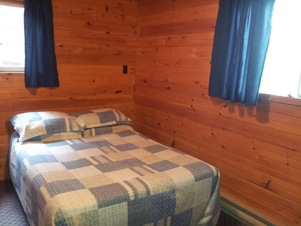 Red Lodge Resort Little Current Room photo