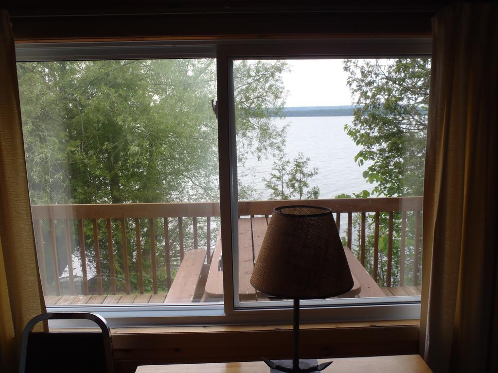 Red Lodge Resort Little Current Room photo