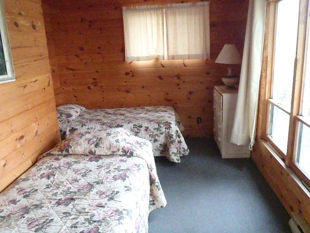 Red Lodge Resort Little Current Room photo