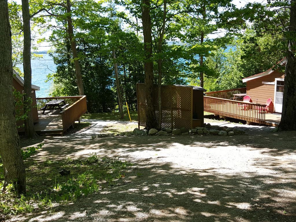 Red Lodge Resort Little Current Exterior photo